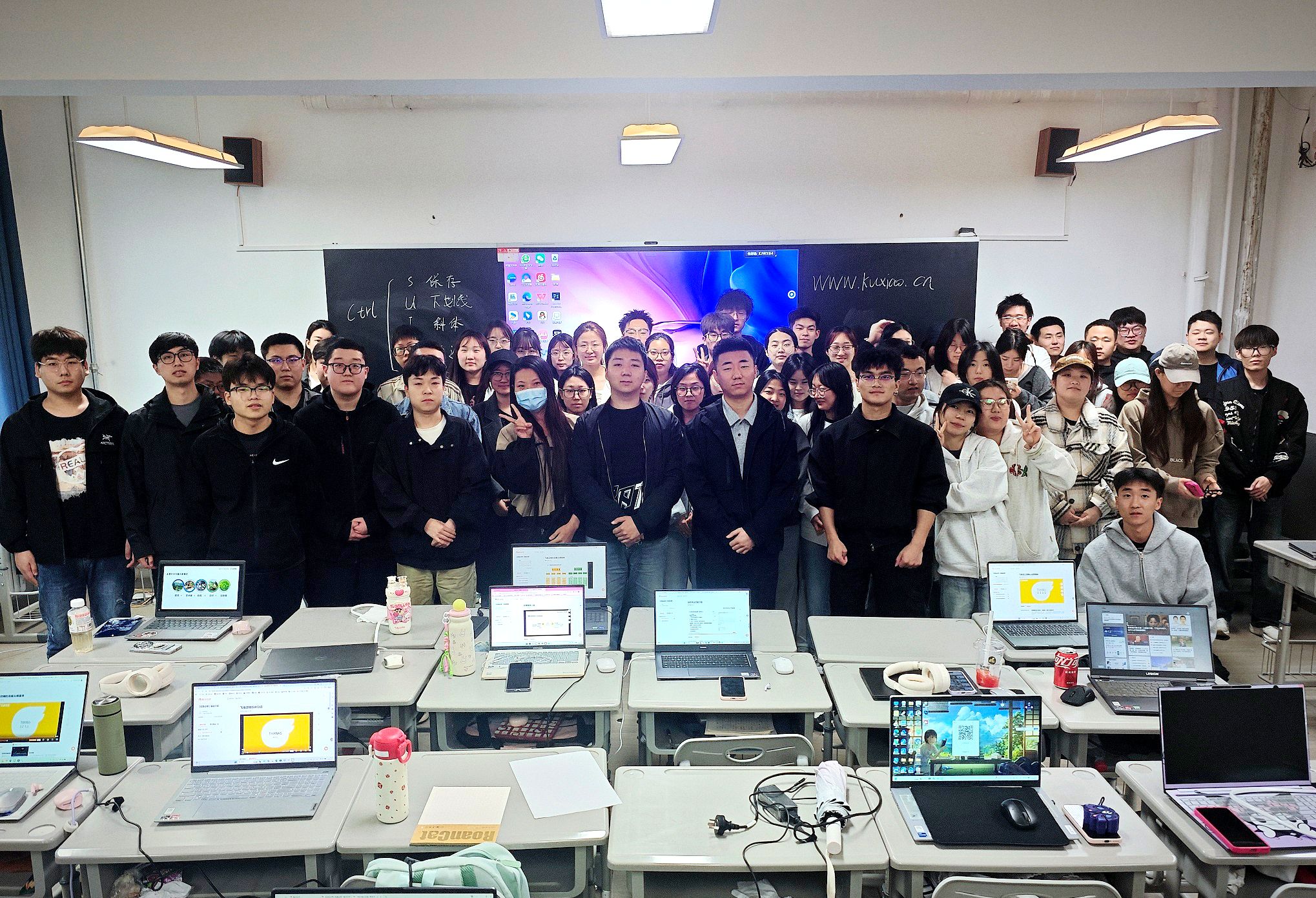 数智赋能跨境电商 校企共育应用新才——教务处与阿里巴巴面向抚远校区推进产教融合课程共建新模式